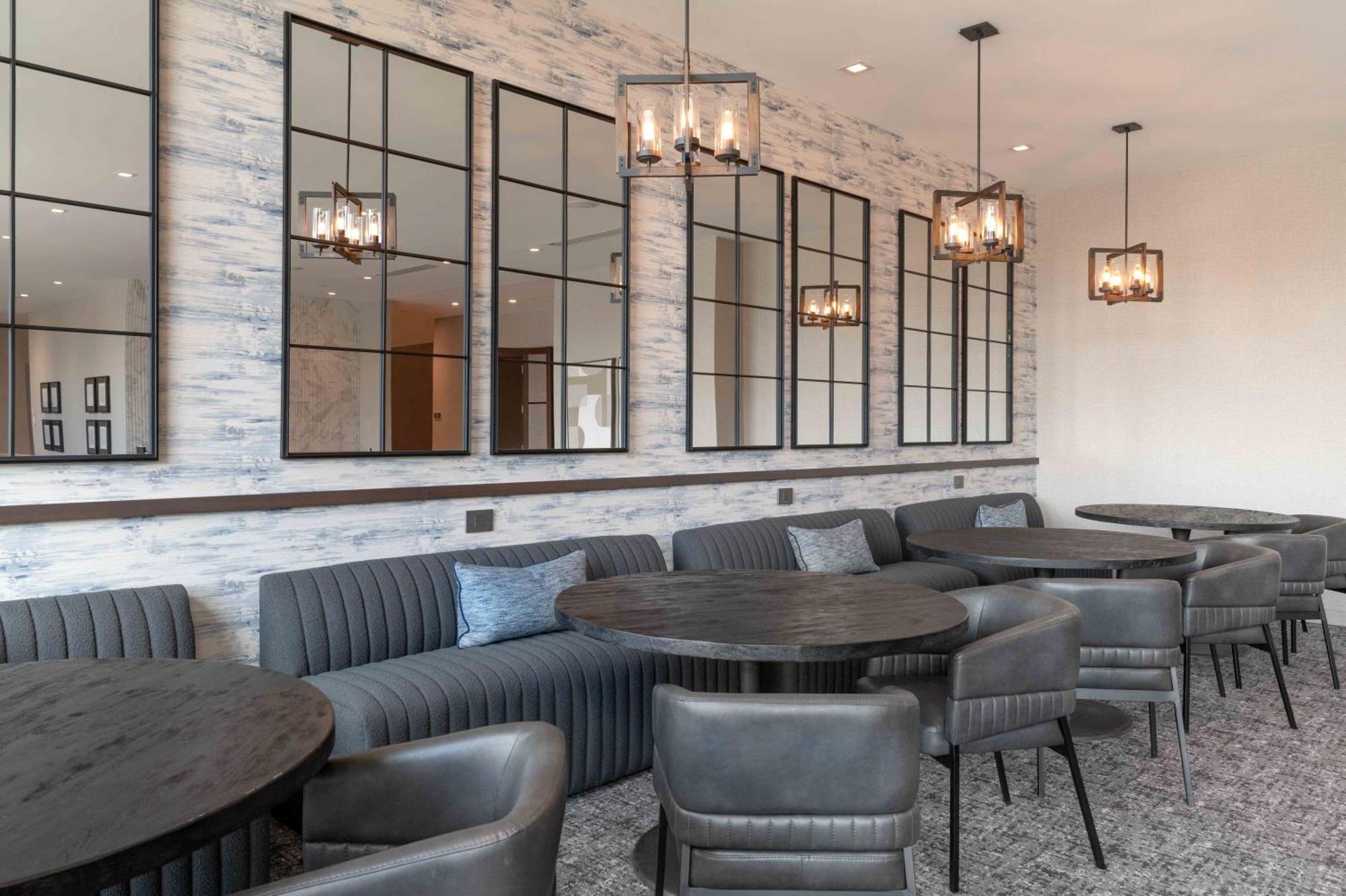 Homewood Suites By Hilton Boston Logan Airport Chelsea Exterior photo