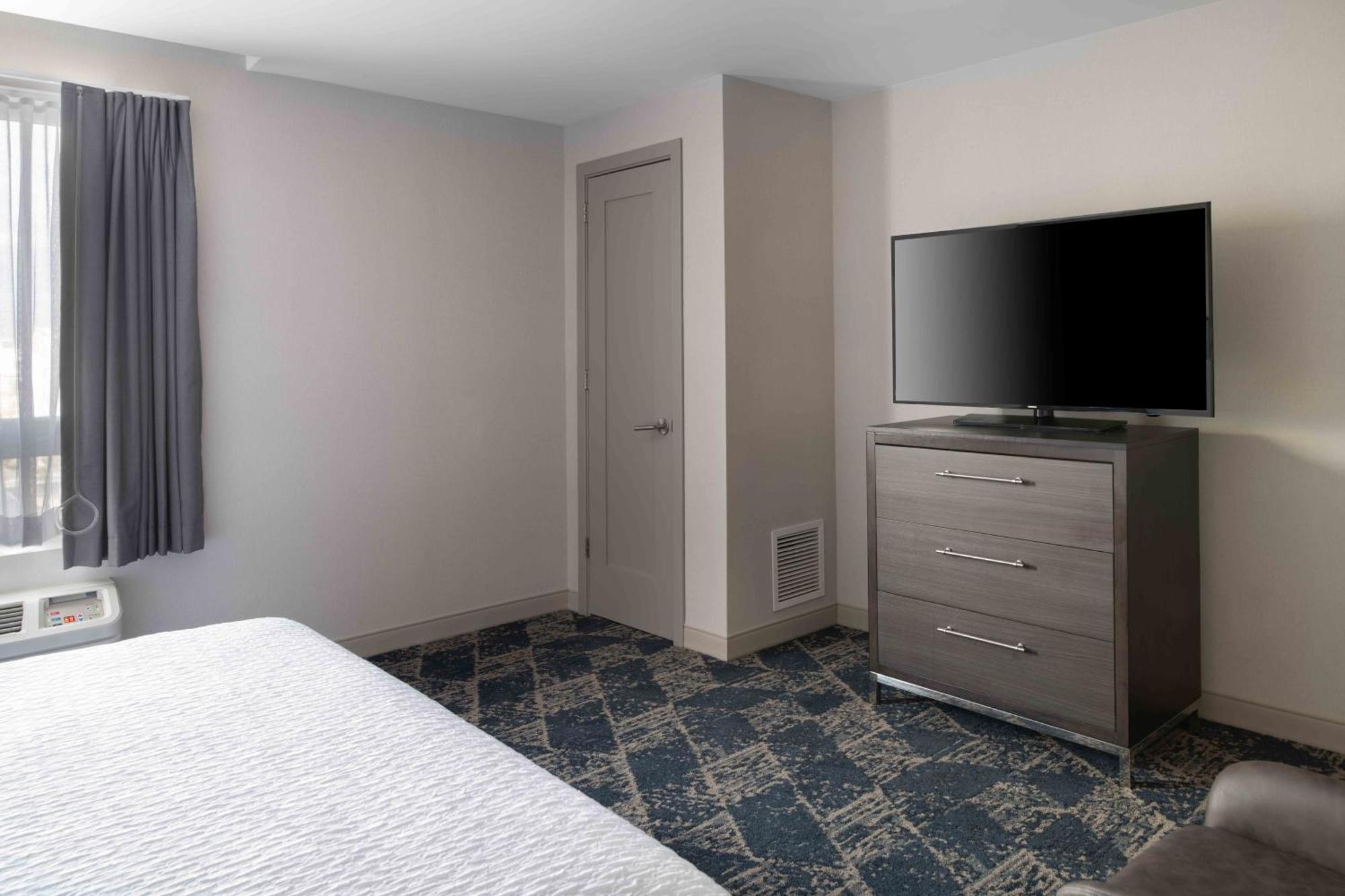 Homewood Suites By Hilton Boston Logan Airport Chelsea Exterior photo