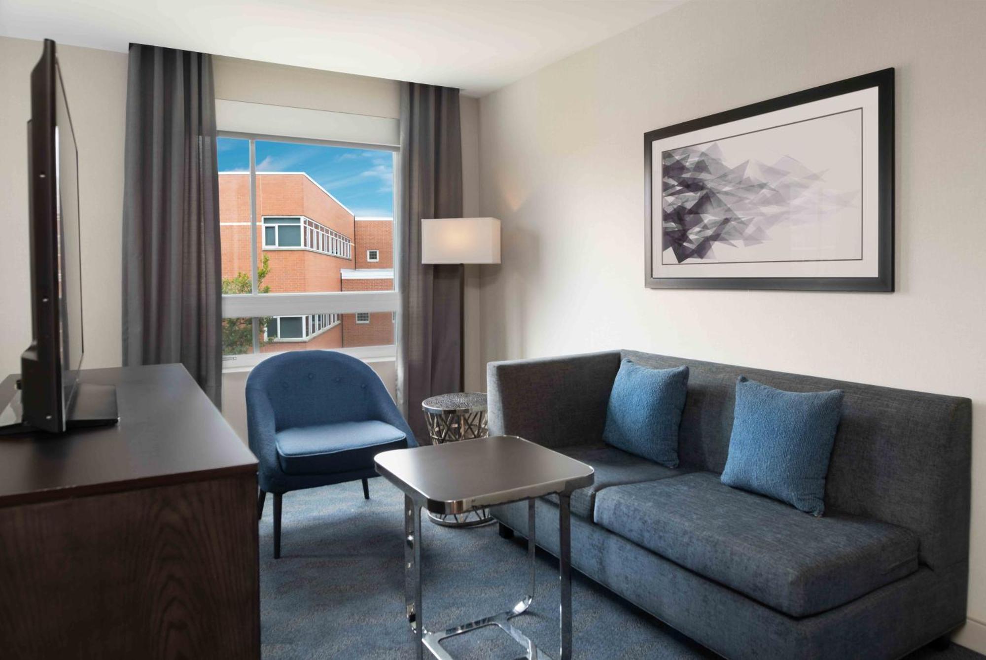Homewood Suites By Hilton Boston Logan Airport Chelsea Exterior photo